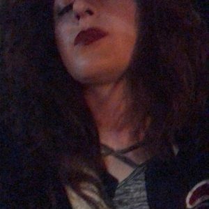 Meet your Posher, Hayley